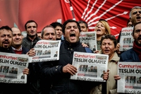 Turchia, arrestato il direttore del quotidiano d’opposizione Cumhuriyet
