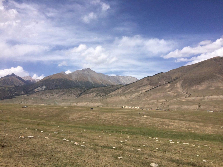 La vallata di Kyrchyn in Kirghizistan dove si sono tenute alcune competizioni dei III World Nomad Games 2018 © Gloria Schiavi