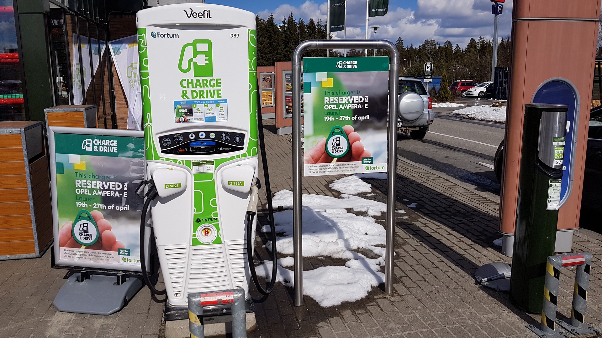Ansia da autonomia, la cura è l’elettrica Opel Ampera-e