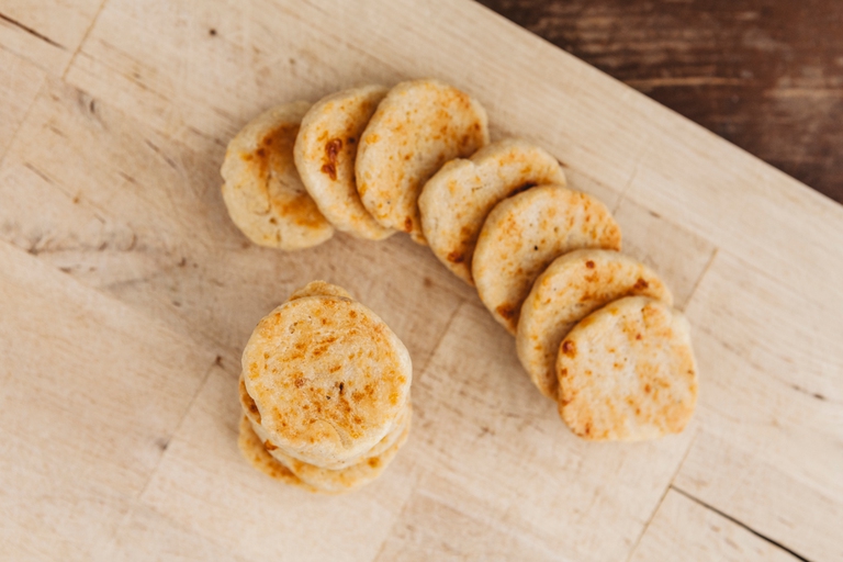 Biscotti salati con formaggio