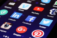 Solo energia rinnovabile per le operazioni globali di Facebook