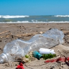 rifiuti sulle spiagge