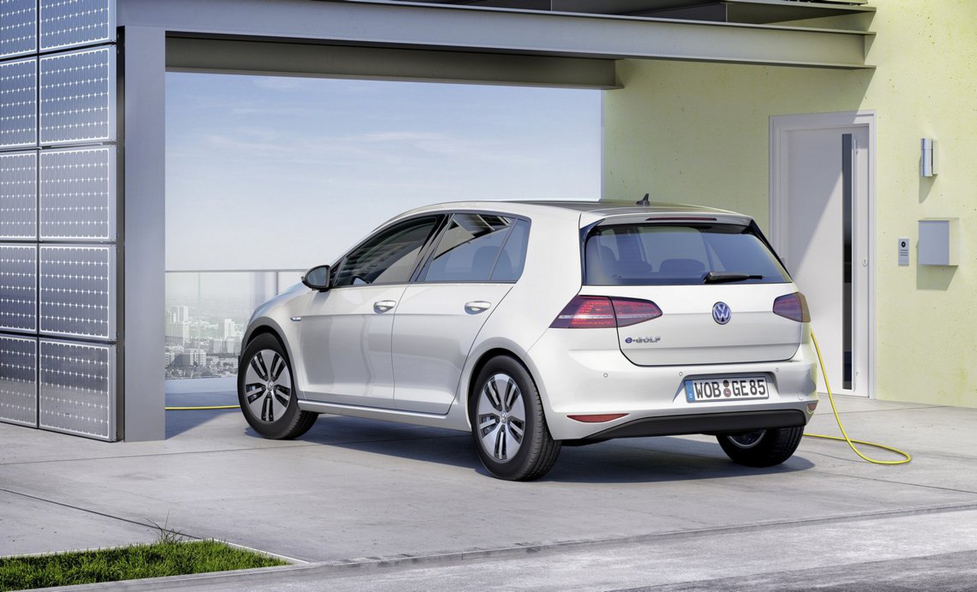 Volkswagen e-Golf_009