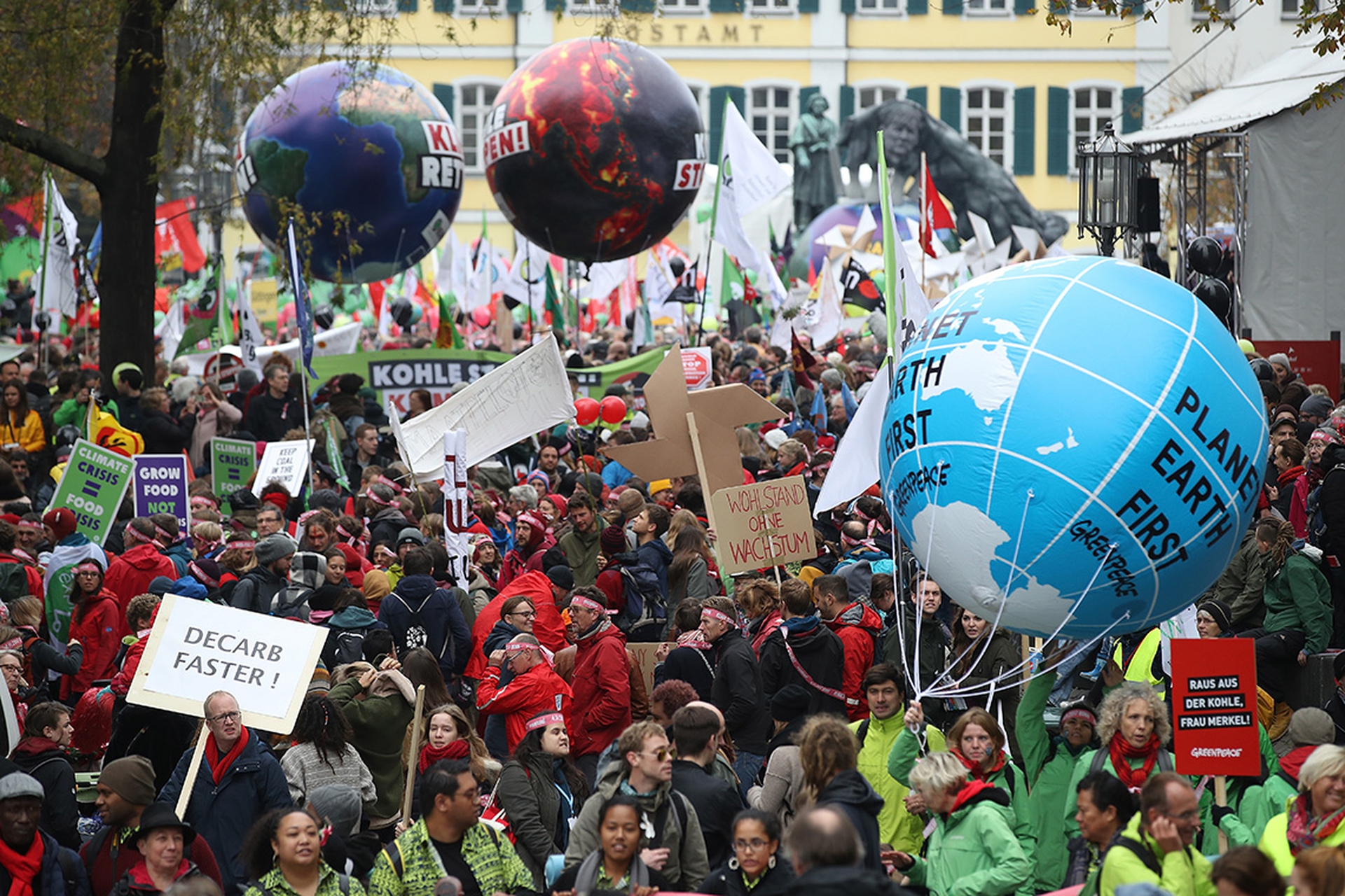 La manifestazione per il clima che si è svolta il 4 novembre a Bonn