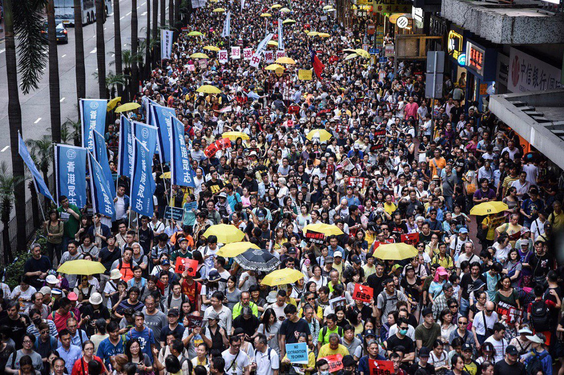 Millions of Hongkongers took to the street to defy the extradition law. (Demosisto)