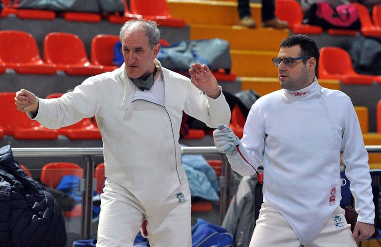 Accademia scherma milano 6 - a sinistra Giuseppe Rizzi non vedente