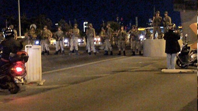 L'esercito è per strada in Turchia