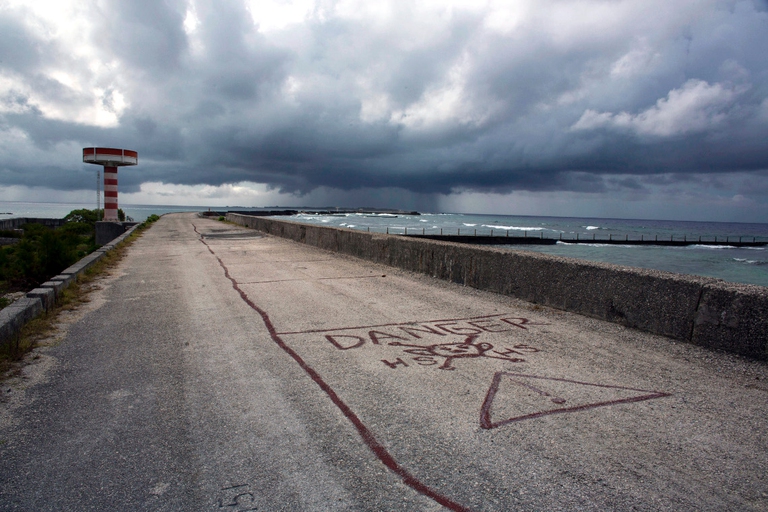 Fino al 1996, l'esercito francese ha realizzato 138 testdi armi nucelari nell'atollo di Mururoa, nel Pacifico meridionale. Foto © Gregory Boissy/AFP/Getty Images