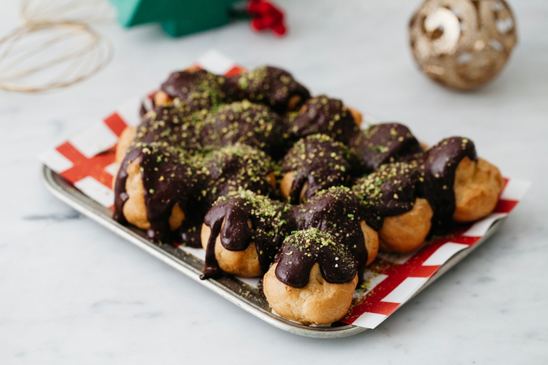 profiteroles alla crema di pistacchio