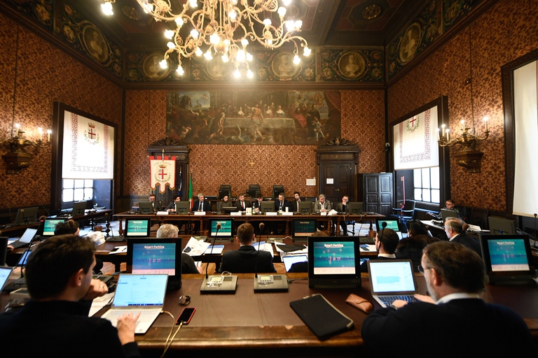 Un momento della presentazione alla stampa del progetto Smart parking nella Sala Consiliare del Palazzo comunale di Mantova. All'incontro era presente anche l'assessore alla viabilità Jacopo Rebecchi. ©Bosch