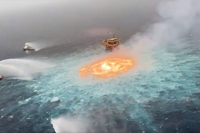 Nessun danno ambientale nell’incendio del golfo del Messico, ma a dirlo è la compagnia petrolifera Pemex