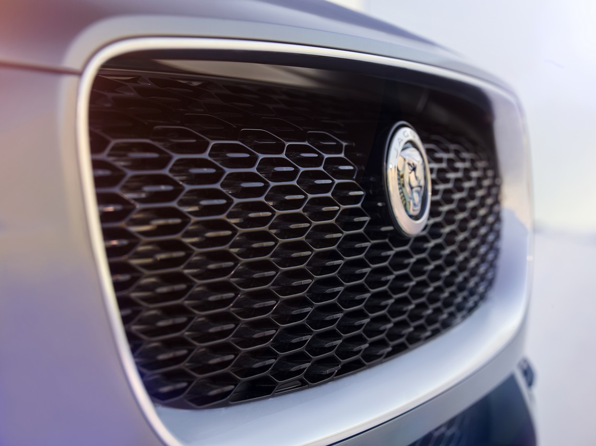 Effetto domino per le elettriche. Anche Jaguar produrrà un’auto a batteria