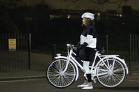 Life Paint, lo spray che salverà la vita a molti ciclisti