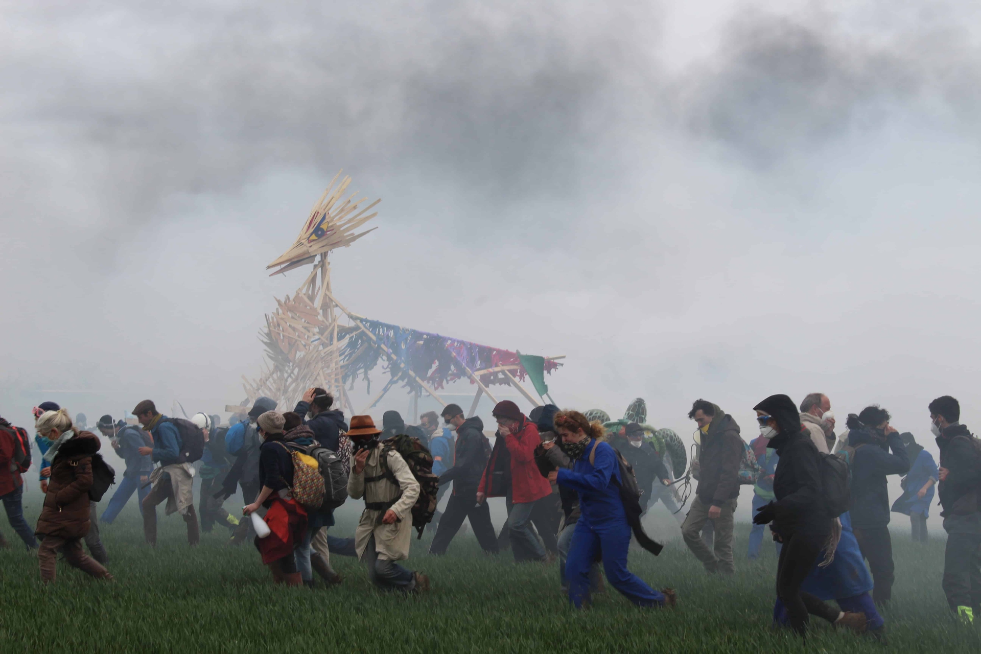Manifestazione mega bacini francia
