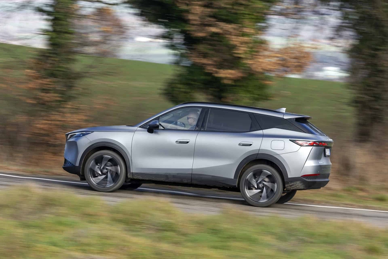 Omoda 7, ibrido, test drive, prova