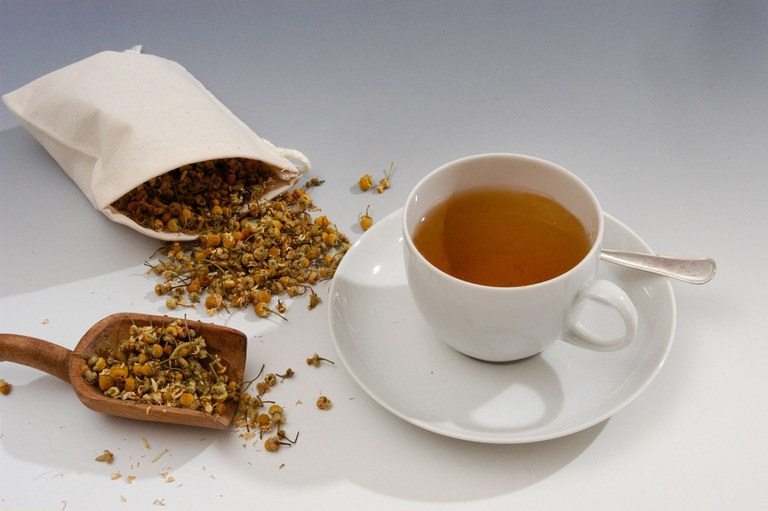 Tazza di camomilla cure jet lag rimedi naturali