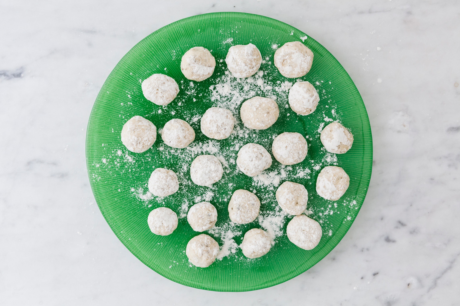 Gnocchi di ricotta, alghe e shiso
