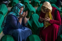 The history of the Srebrenica massacre