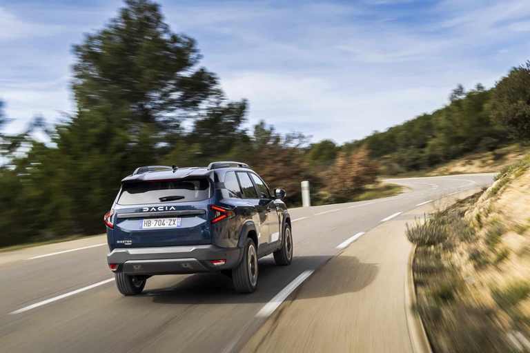 Dacia, ibrida, suv, test drive