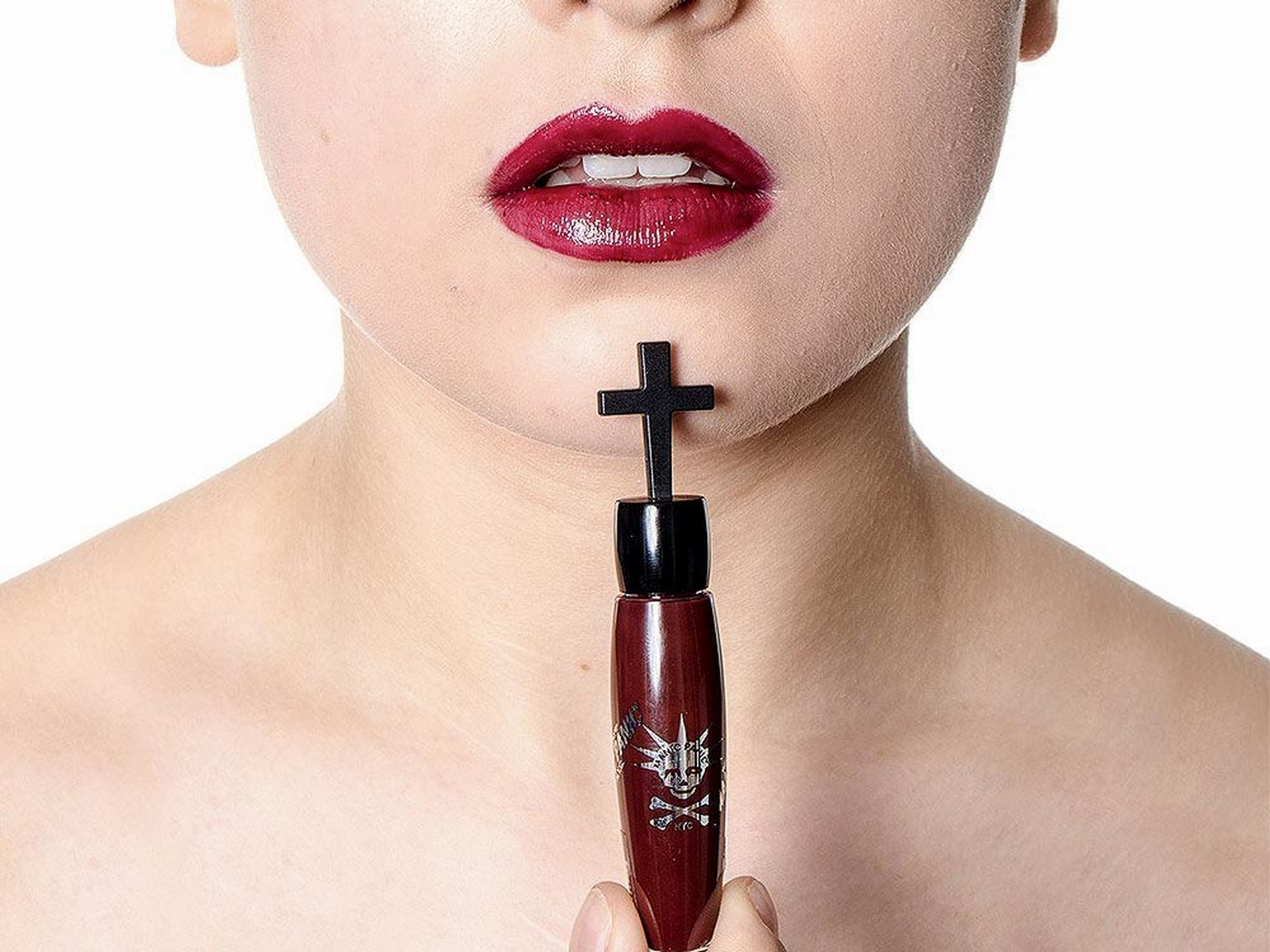 Lethal Lips Cross Gloss è vegan