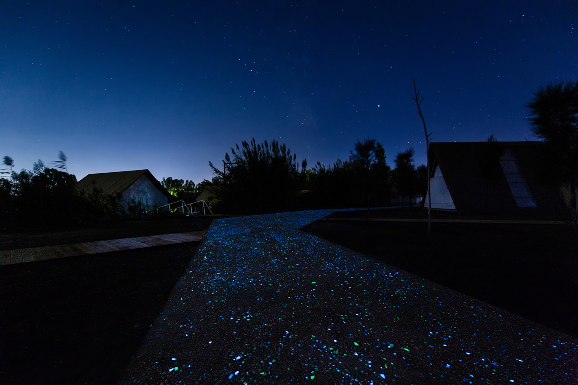 Pista ciclabile luminescente