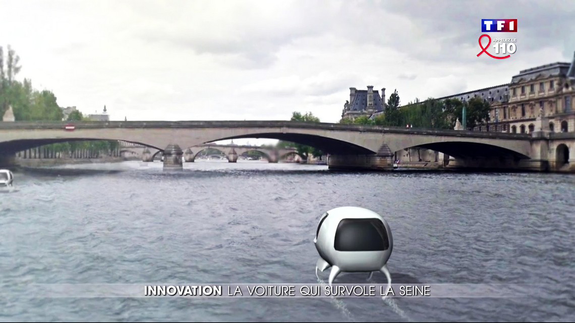 La barca taxi del futuro è un aliscafo elettrico, alimentato a energia solare