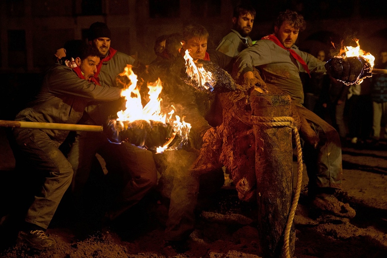 Usanza del toro embolado, Spagna