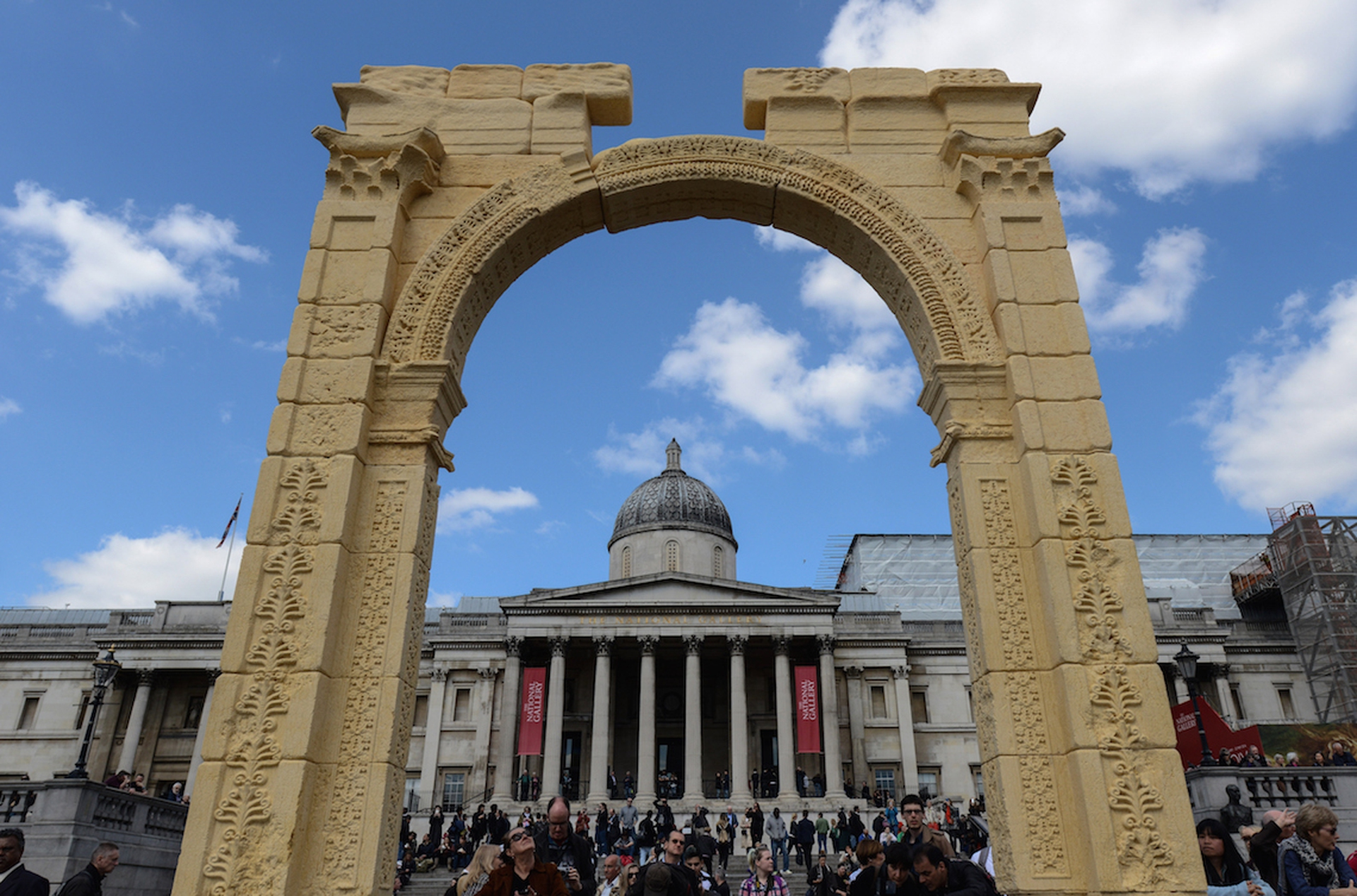 L'arco di Palmira ricostruito a Trafalgar Square