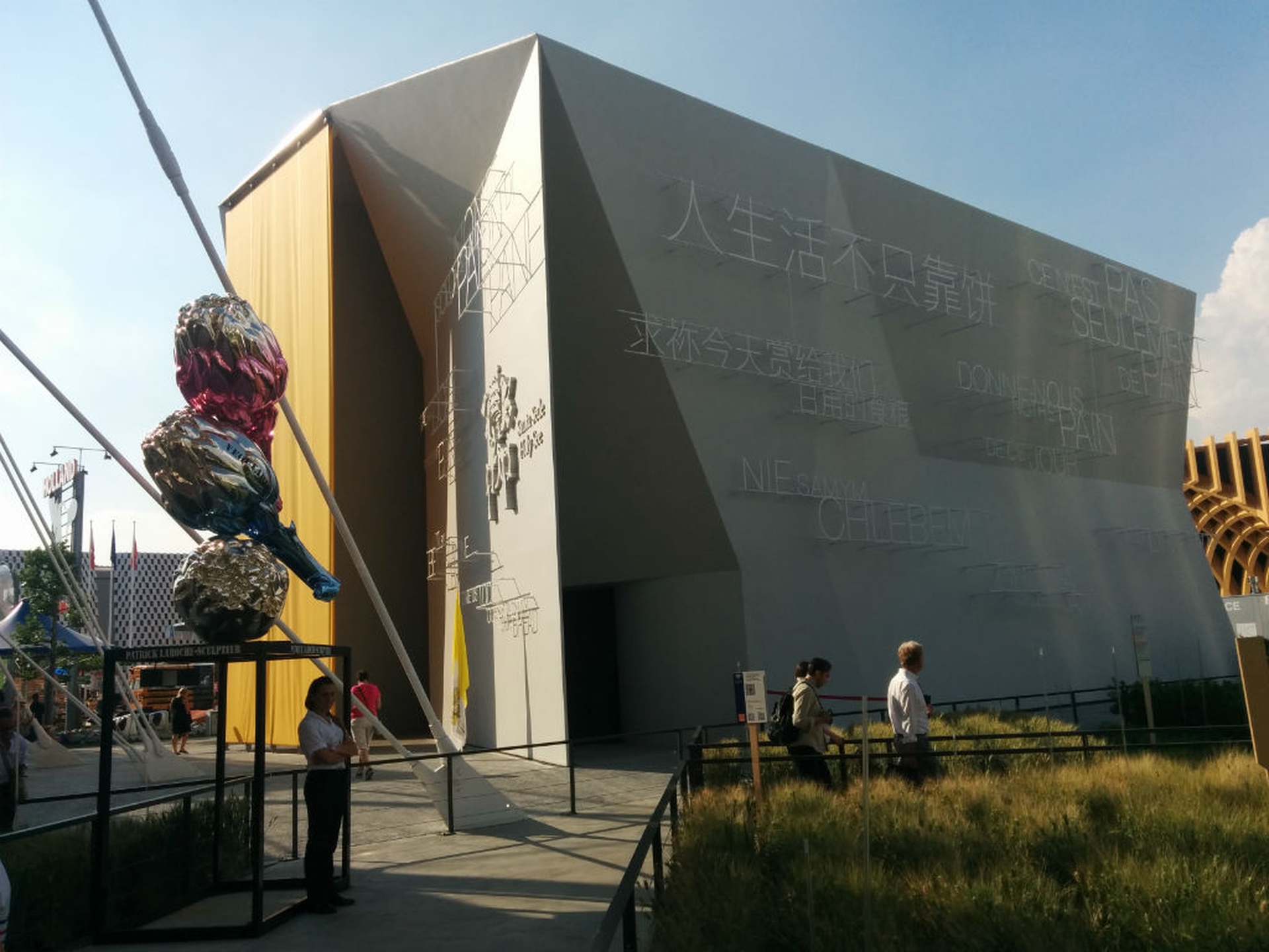 La Santa Sede a Expo: “Necessario un sussulto delle coscienze per beneficiare tutti dei frutti della terra”