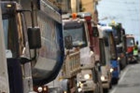 I tir ci costano 45 miliardi l’anno in salute