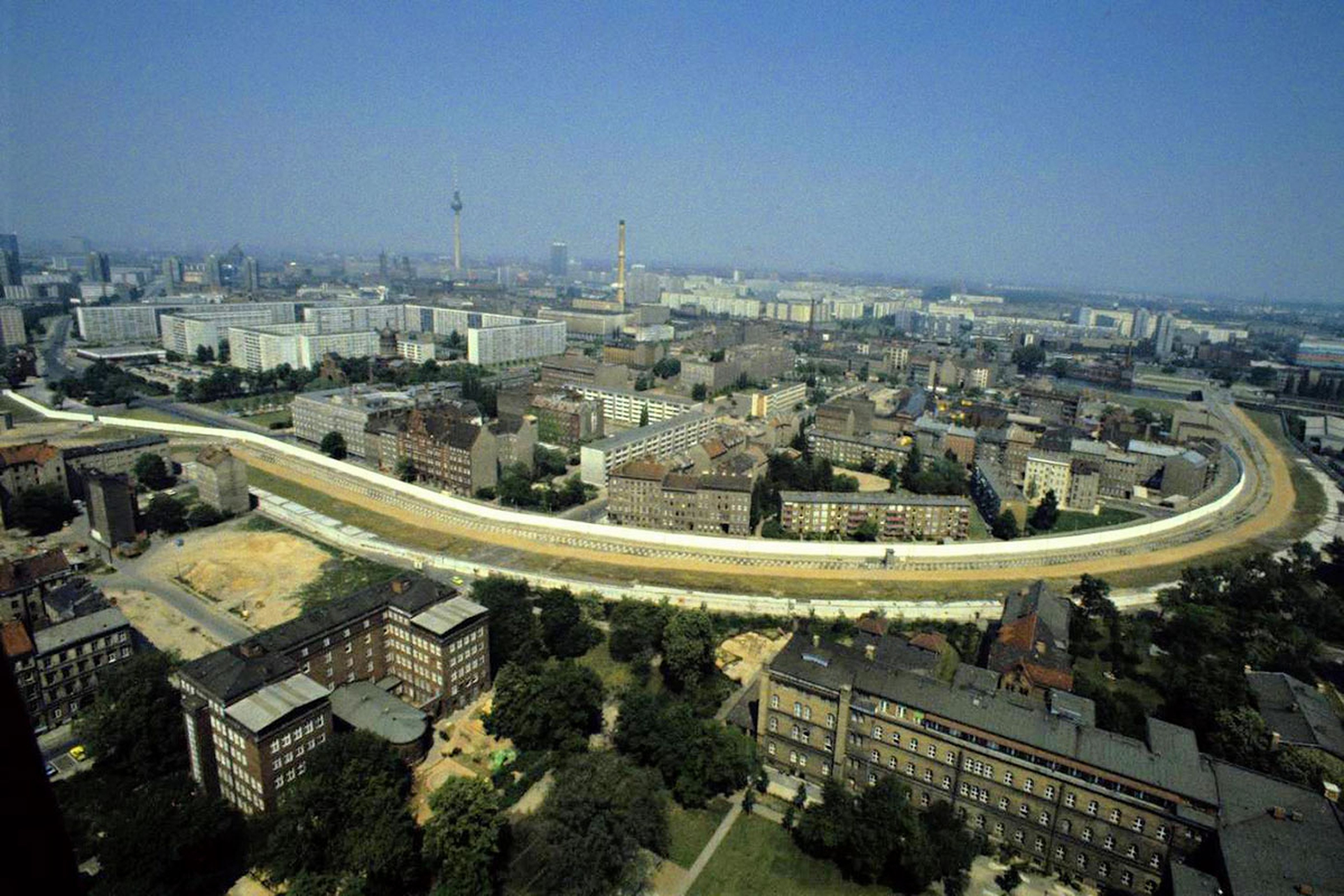 Muro di Berlino: una foto all'anno
