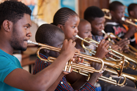 In Kenya la Ghetto Classics Orchestra contrasta il crimine giovanile con la musica