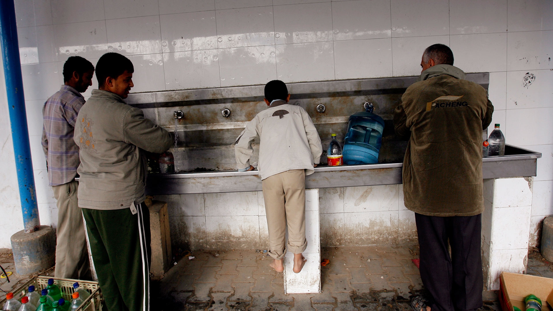 Mosab al-Hindi’s fight for water, and against huge odds, in Gaza - LifeGate