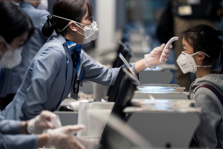 Aeroporto di Tokyo durante l'epidemia di coronavirus