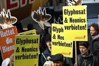 Glifosato, Bayer teme la crisi. Linea dura sui risarcimenti