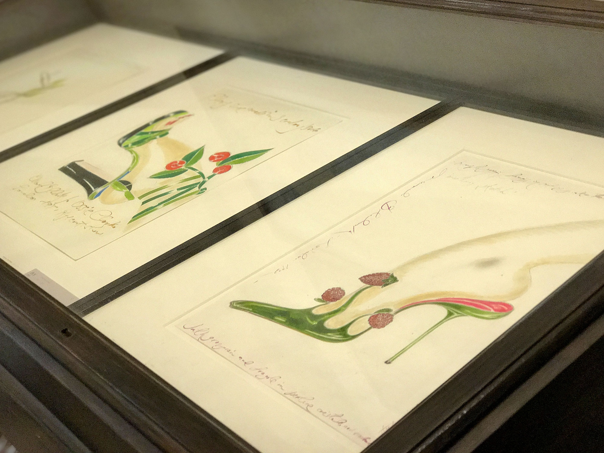 manolo-blahnik-2330-teche-disegni-con-verde