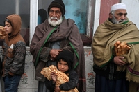 L’Afghanistan sta sprofondando in una crisi umanitaria senza precedenti