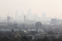 Lo smog ormai è più letale del fumo delle sigarette