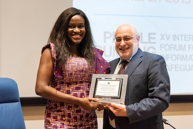 Ugochi Oluigbo riceve il premio Greenaccord international media award 2019