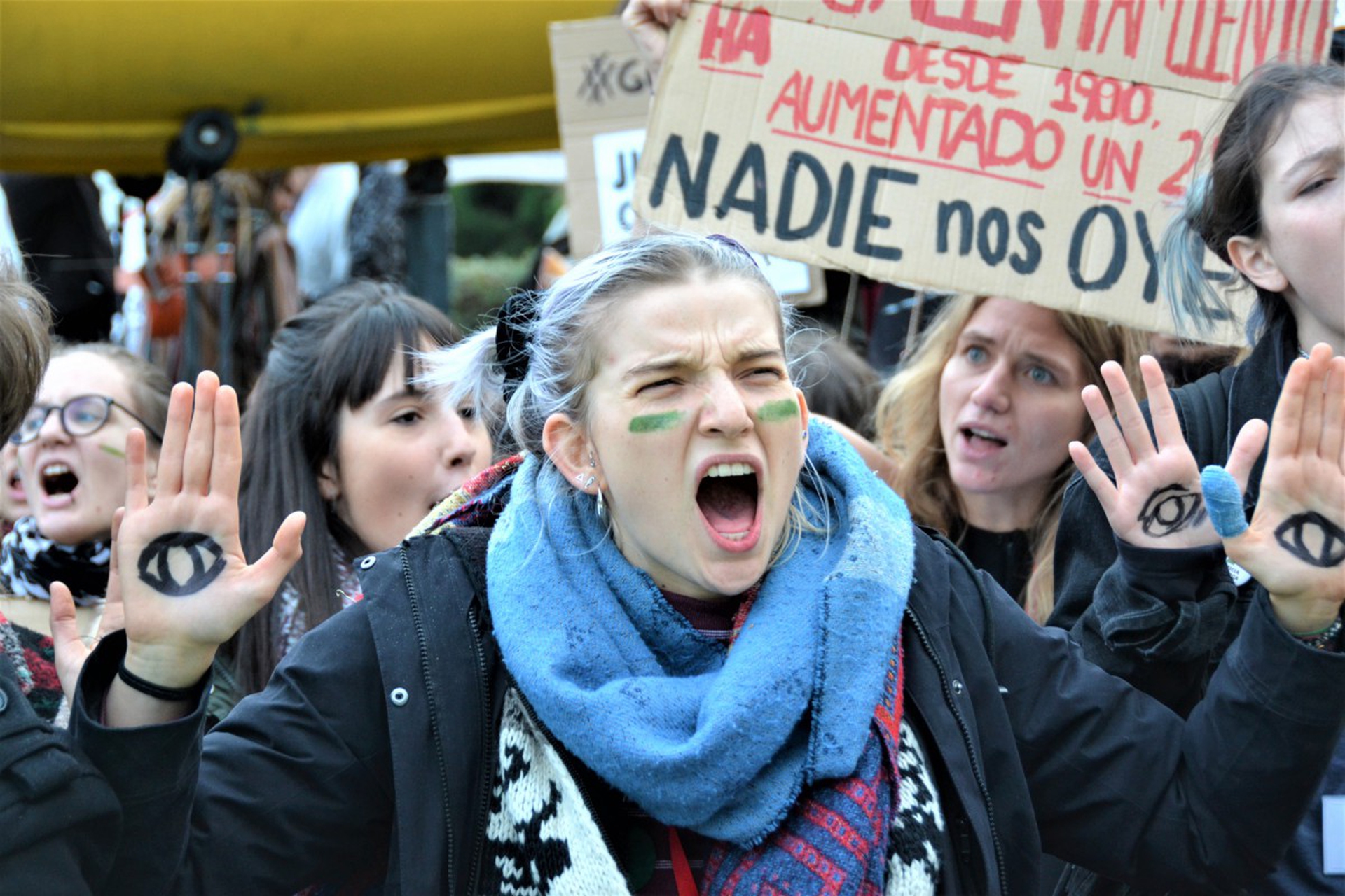 Le proteste degli attivisti alla Cop 25 di Madrid