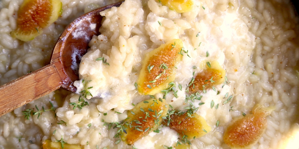 La ricetta del risotto con fichi e burrata al profumo di timo