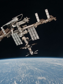 Un oceano di rifiuti spaziali ruota attorno alla Terra