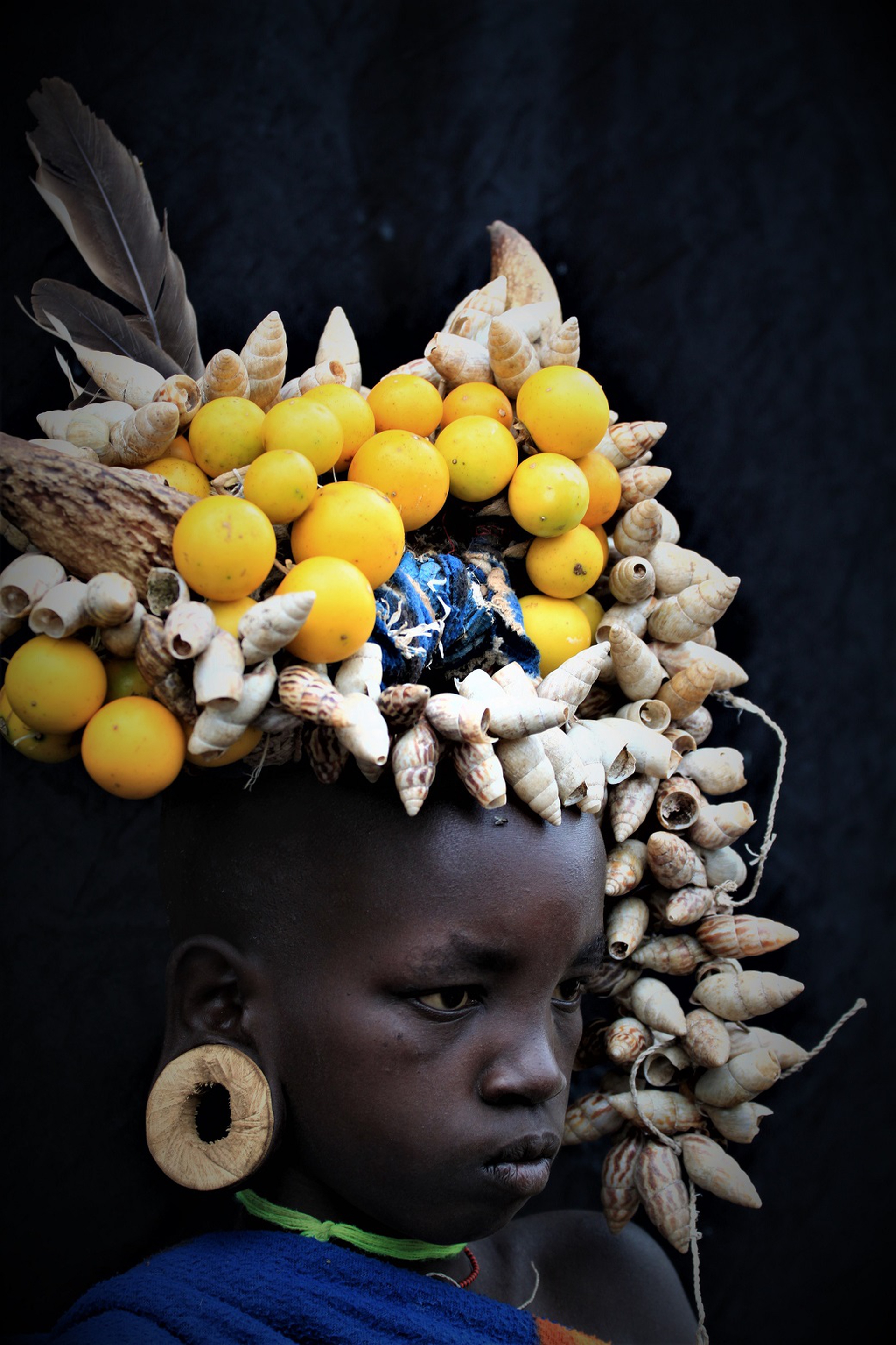 La lingua parlata dai Mursi prende il nome di lingua mursi ed appartiene alla famiglia delle lingue surmiche.