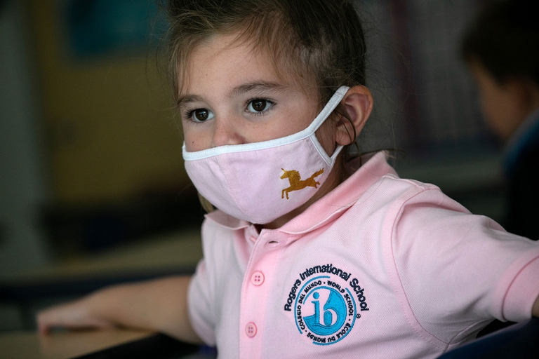 bambini al rientro a scuola