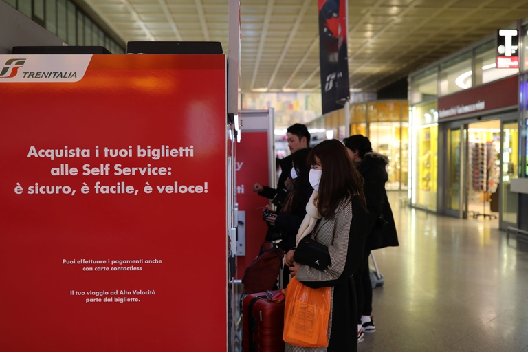 La biglietteria della stazione di Milano