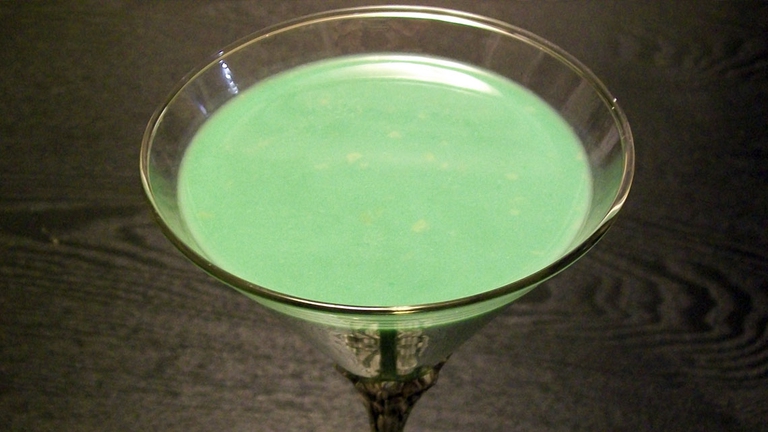 Il cocktail Grasshopper non è vegano.