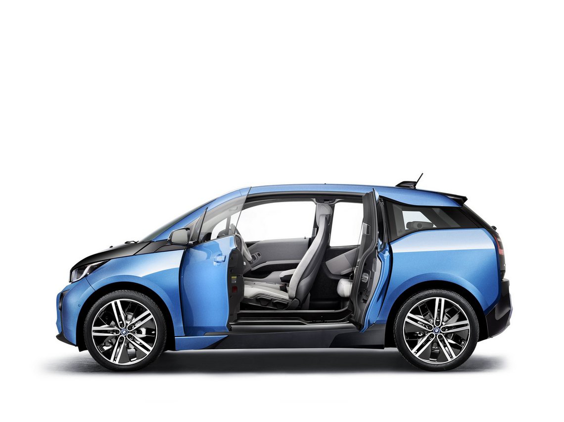 BMWi32016-010