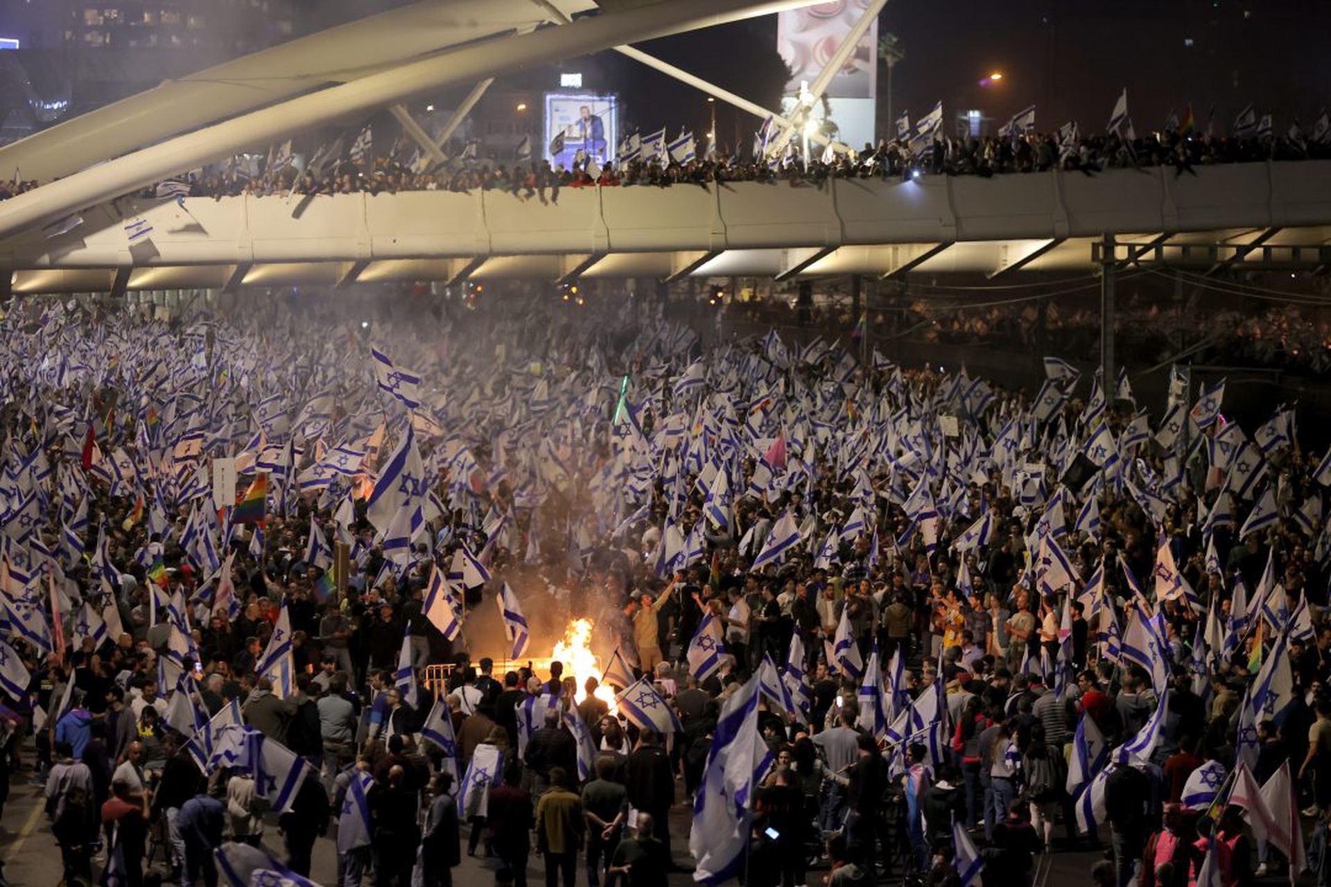 Thousands of Israelis protest Netanyahu sacking defense minister