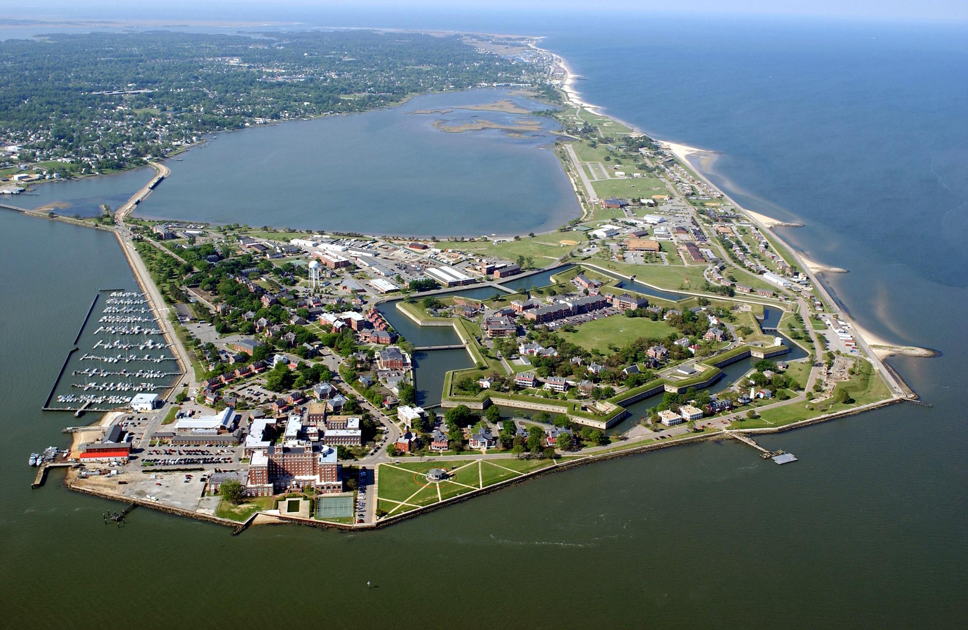 Clima-ecco-cosa-sparira-negli-Stati-uniti-1_Fort_Monroe_Aerial
