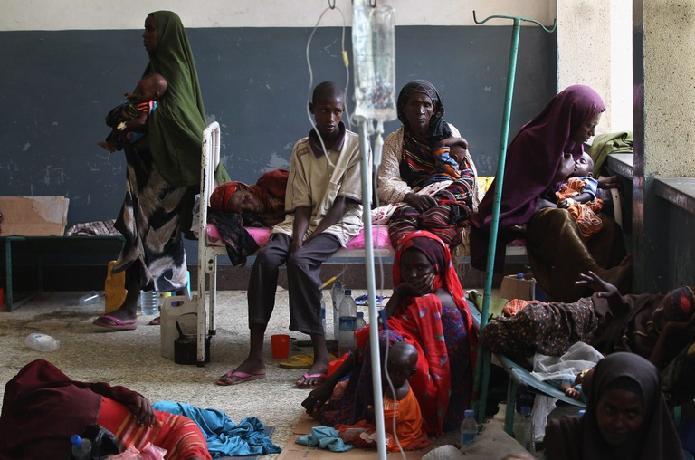 Somalia. Gli ospedali si stanno riempiendo di bambini malnutriti per la siccità